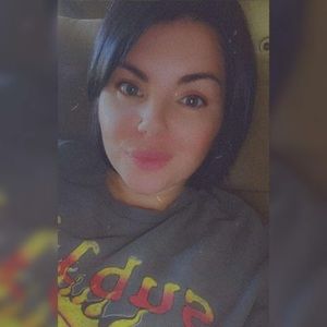 Meet your Posher, Dericka